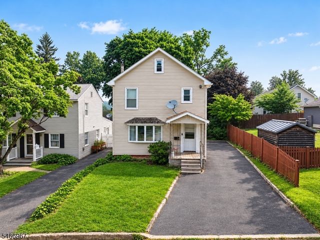 9 Chestnut St, Sussex Boro, NJ 07461