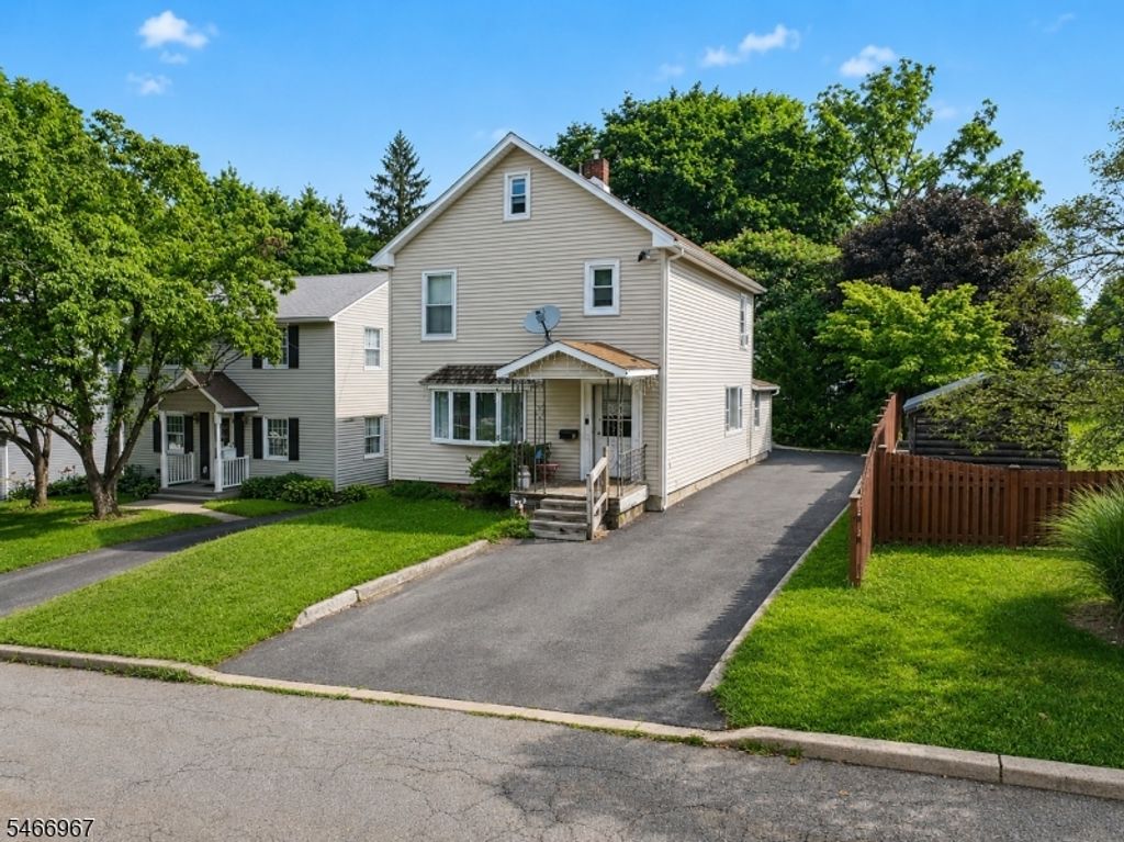 9 Chestnut St, Sussex Boro, NJ 07461 — photo 2