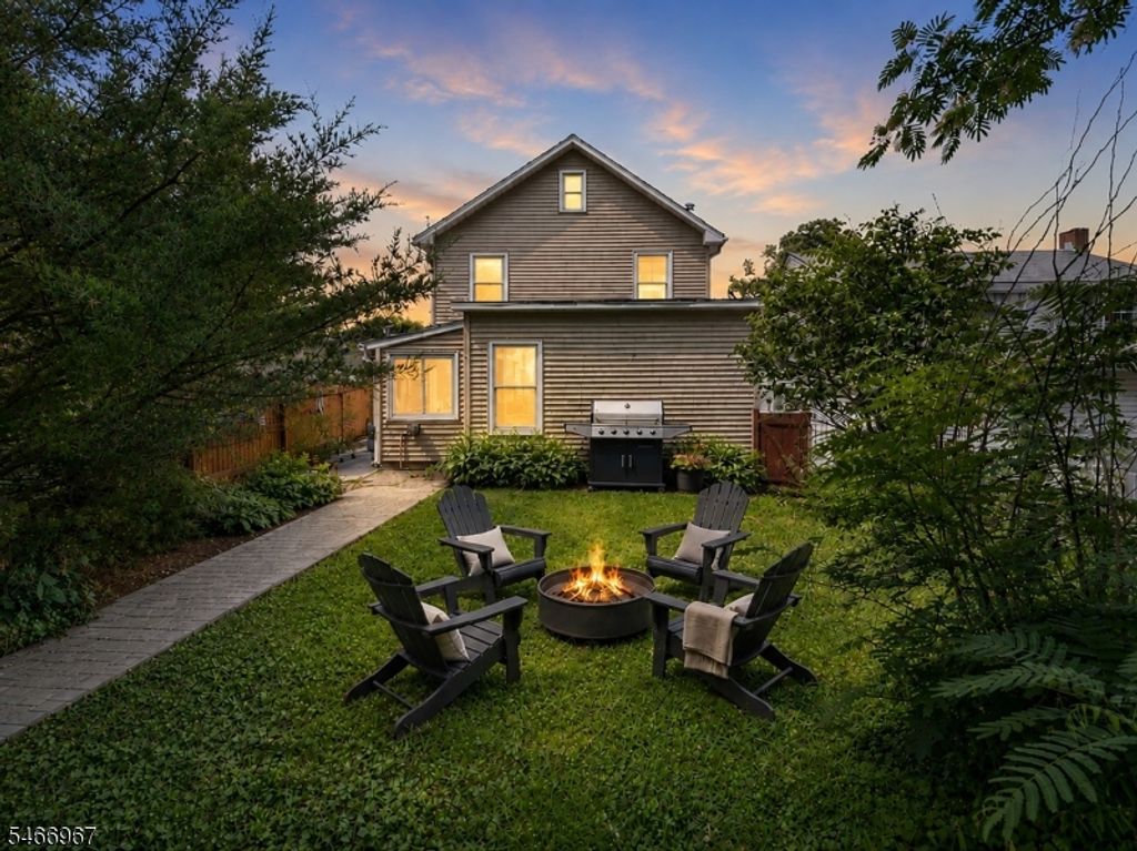 9 Chestnut St, Sussex Boro, NJ 07461 — photo 5