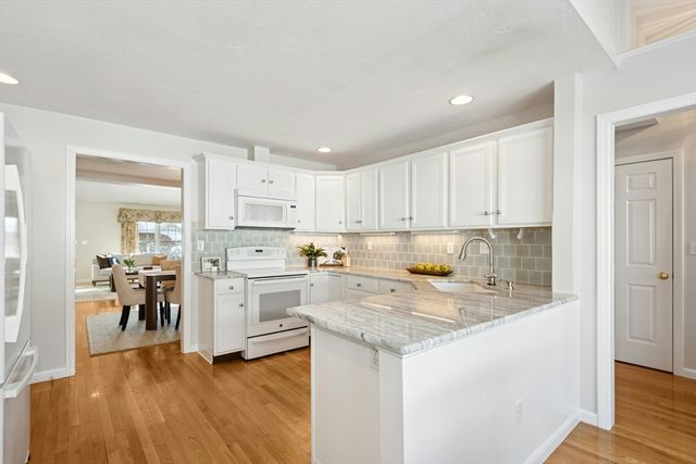 5 Wessonville Village Way 5, Westborough, MA 01581