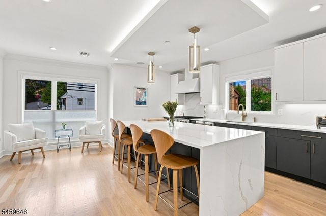 1439 River Rd 1, Edgewater Boro, NJ 07020