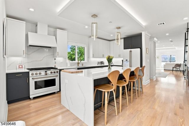 1439 River Rd 1, Edgewater Boro, NJ 07020