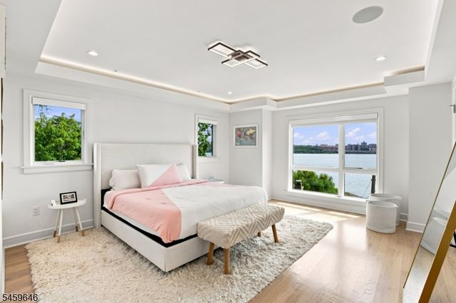 1439 River Rd 1, Edgewater Boro, NJ 07020