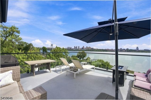 1439 River Rd 1, Edgewater Boro, NJ 07020