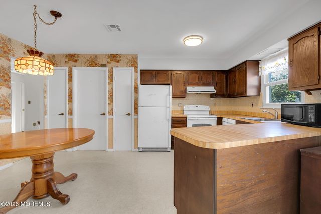 7 Lance Drive, Brick, NJ 08723