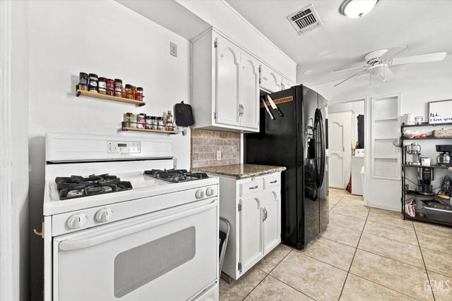 231 A Street, Bakersfield, CA 93304