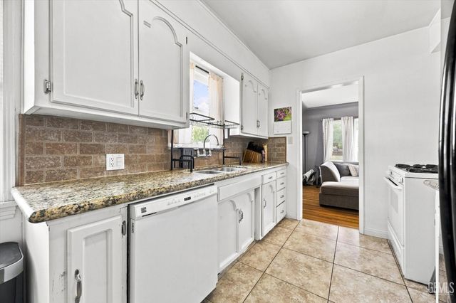 231 A Street, Bakersfield, CA 93304