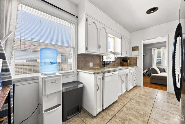 231 A Street, Bakersfield, CA 93304