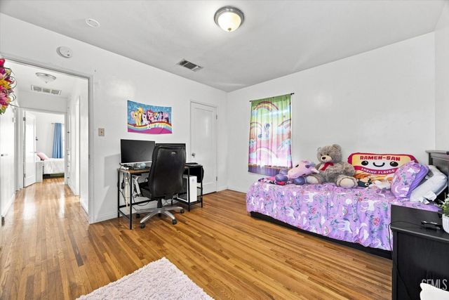 231 A Street, Bakersfield, CA 93304