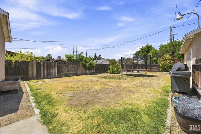 231 A Street, Bakersfield, CA 93304