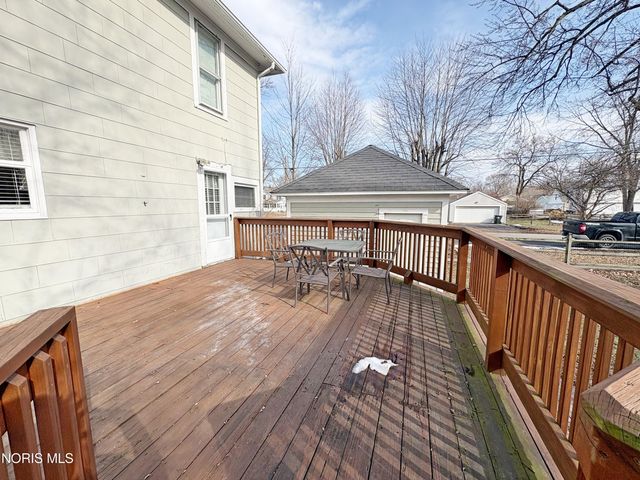 136 E Leroy Avenue, Bowling Green, OH 43402