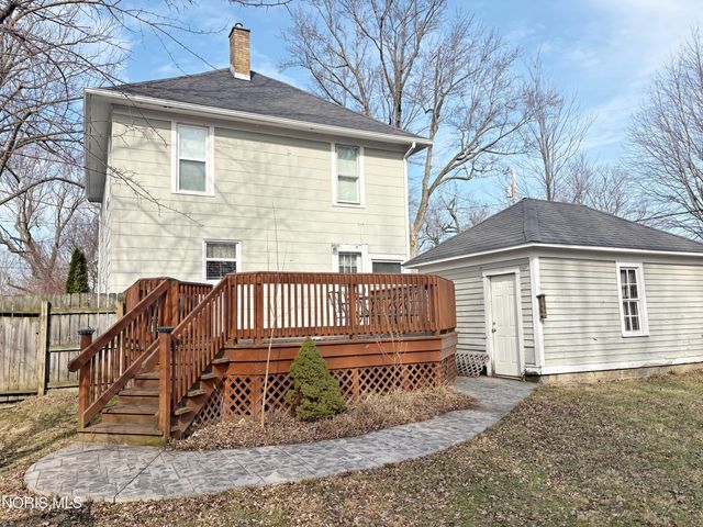 136 E Leroy Avenue, Bowling Green, OH 43402