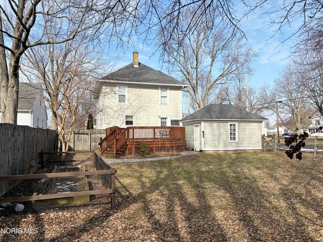 136 E Leroy Avenue, Bowling Green, OH 43402