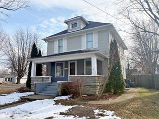 136 E Leroy Avenue, Bowling Green, OH 43402