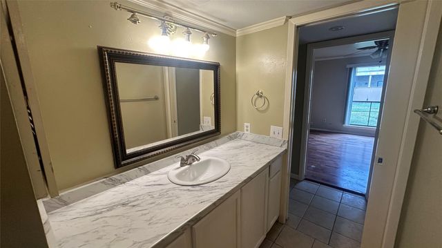 8421 Hearth Drive, Houston, TX 77054