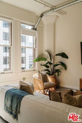 939 S Broadway 404, Los Angeles, CA 90015