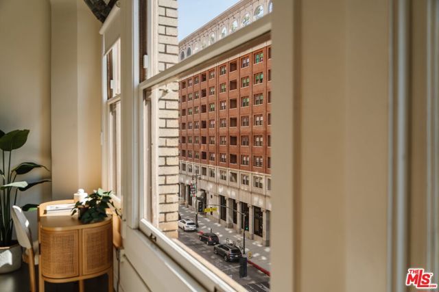 939 S Broadway 404, Los Angeles, CA 90015