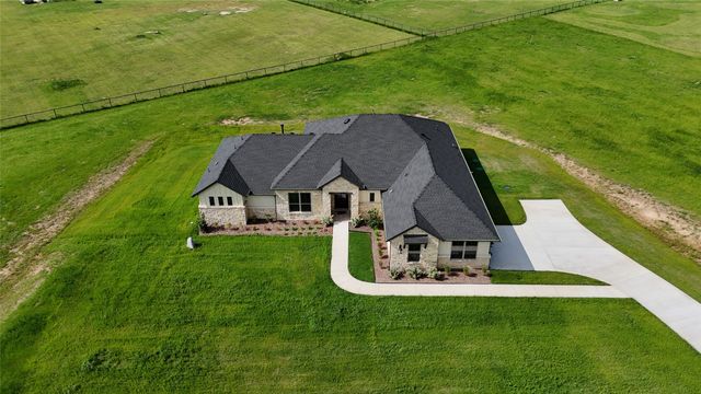 1099 Paradise Parkway, Poolville, TX 76487