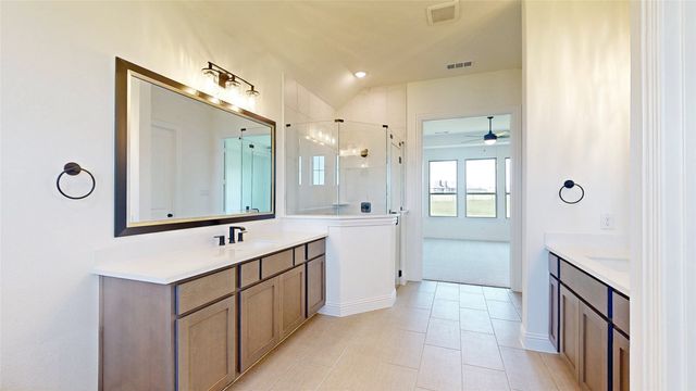 1099 Paradise Parkway, Poolville, TX 76487
