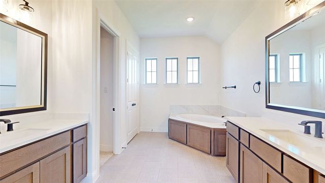 1099 Paradise Parkway, Poolville, TX 76487