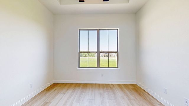 1099 Paradise Parkway, Poolville, TX 76487