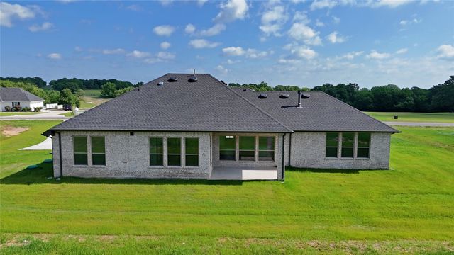 1099 Paradise Parkway, Poolville, TX 76487