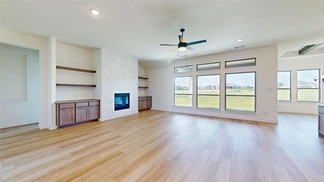 1099 Paradise Parkway, Poolville, TX 76487