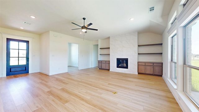 1099 Paradise Parkway, Poolville, TX 76487
