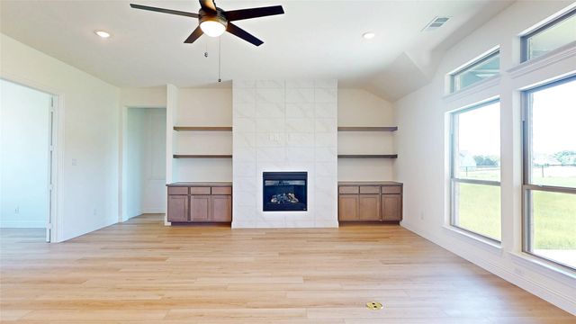 1099 Paradise Parkway, Poolville, TX 76487