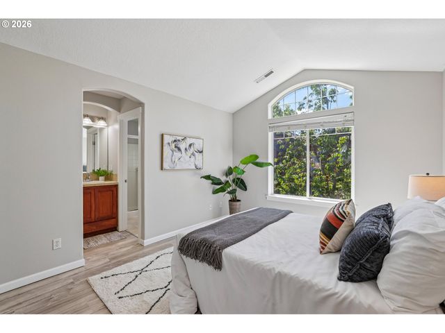 16236 Sw GAGE Ln, Beaverton, OR 97006