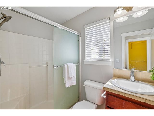 16236 Sw GAGE Ln, Beaverton, OR 97006