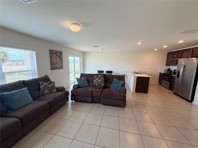 513 Ella Jean PL, La Belle, FL 33935