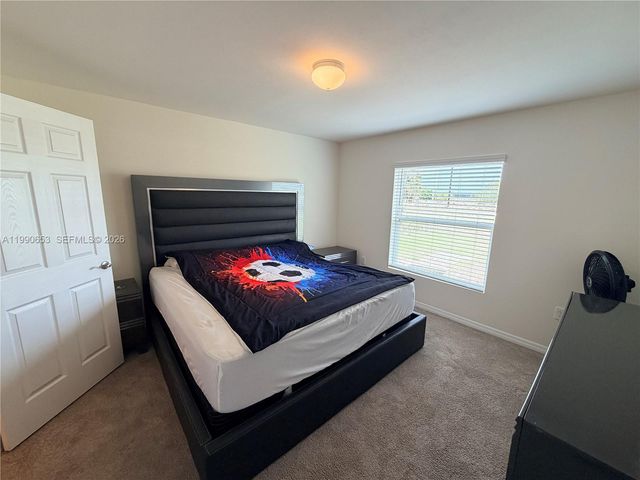 513 Ella Jean PL, La Belle, FL 33935