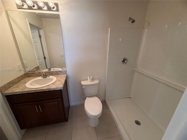 513 Ella Jean PL, La Belle, FL 33935