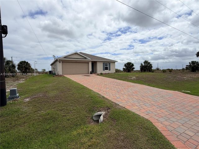 513 Ella Jean PL, La Belle, FL 33935