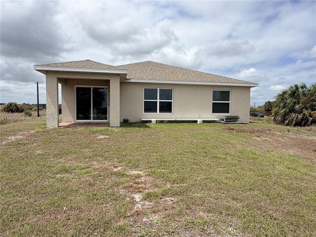 513 Ella Jean PL, La Belle, FL 33935