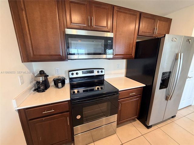 513 Ella Jean PL, La Belle, FL 33935