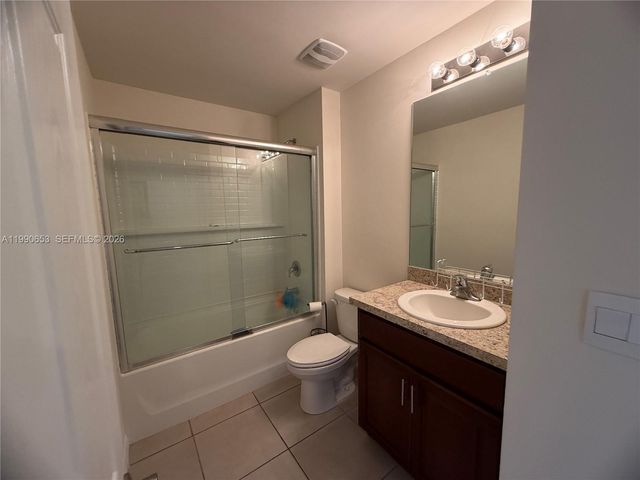 513 Ella Jean PL, La Belle, FL 33935