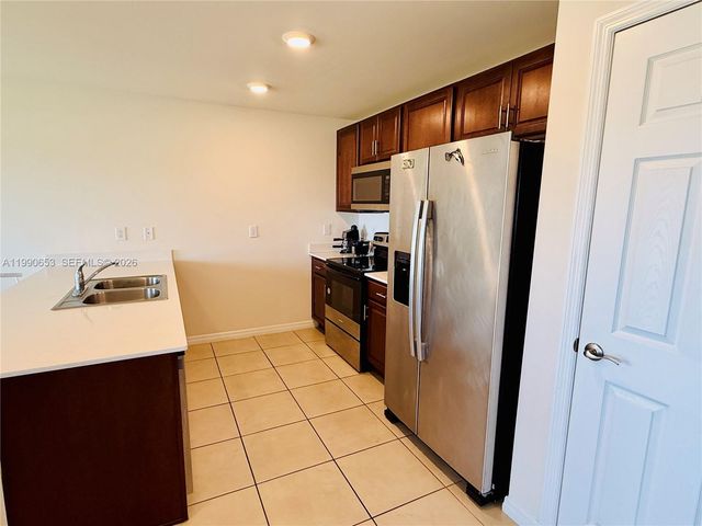 513 Ella Jean PL, La Belle, FL 33935