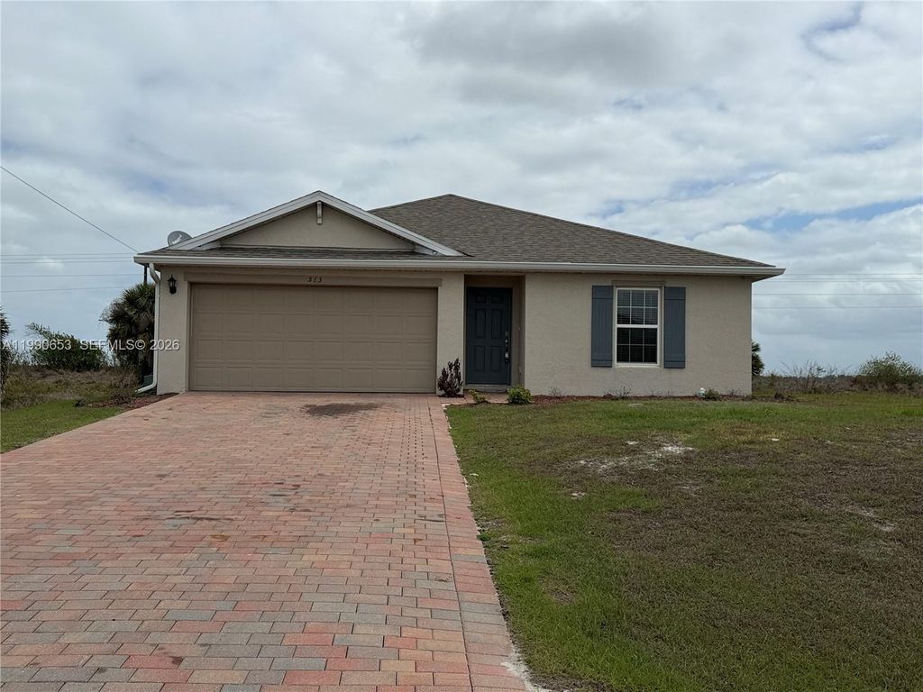 513 Ella Jean PL, La Belle, FL 33935