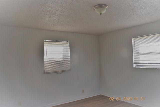 1305 W 25th Street, Riviera Beach, FL 33404