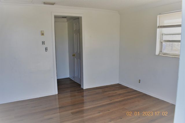 1305 W 25th Street, Riviera Beach, FL 33404