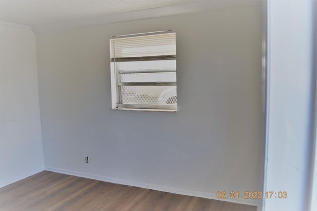 1305 W 25th Street, Riviera Beach, FL 33404