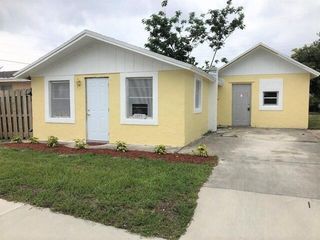 1305 W 25th Street, Riviera Beach, FL 33404