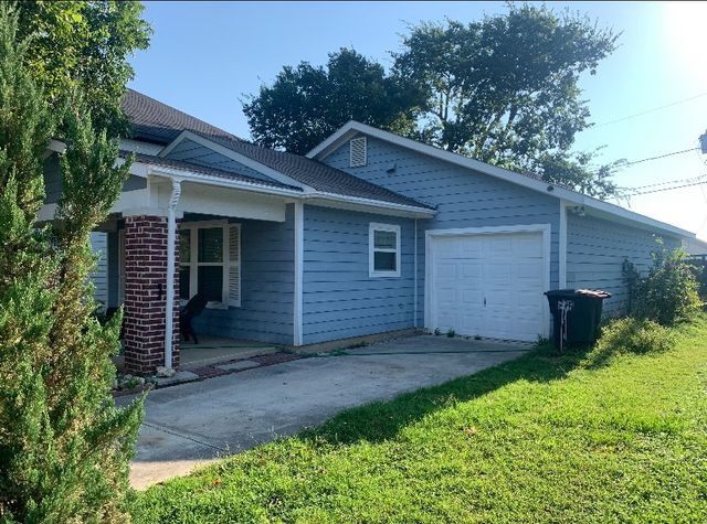 1325 Stewart Street, Fort Worth, TX 76104