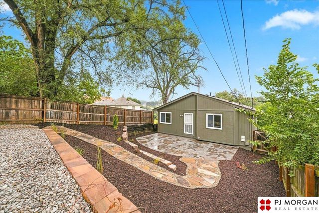 5614 S 48 Street, Omaha, NE 68117