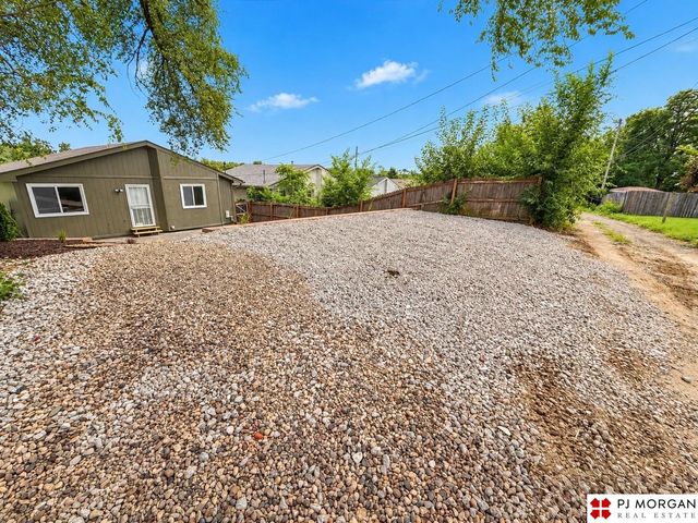 5614 S 48 Street, Omaha, NE 68117