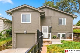 5614 S 48 Street, Omaha, NE 68117