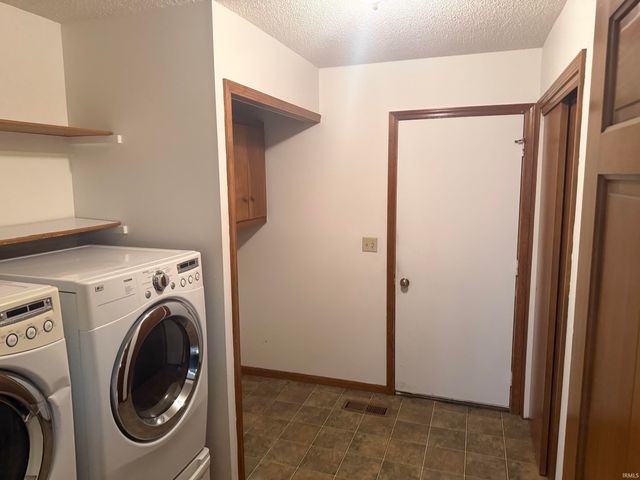 3819 Winterfield Run, Fort Wayne, IN 46804