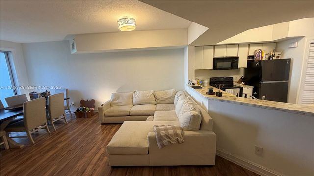 735 SW 148 AVE 1711, Sunrise, FL 33325